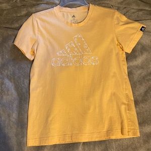 Adidas t-shirt junior size M never worn